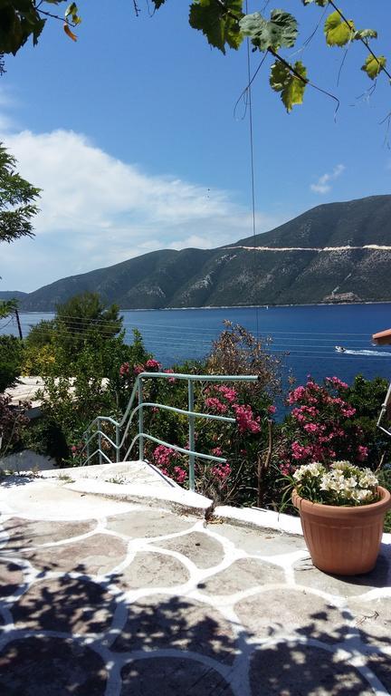 Delfini Bay Retreat Apartment Vasiliki  Exterior photo